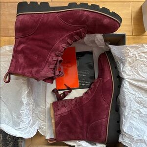 Vionic Leather Lace-Up Boots Lani Port - 9.5 - Burgundy suede w/ box.